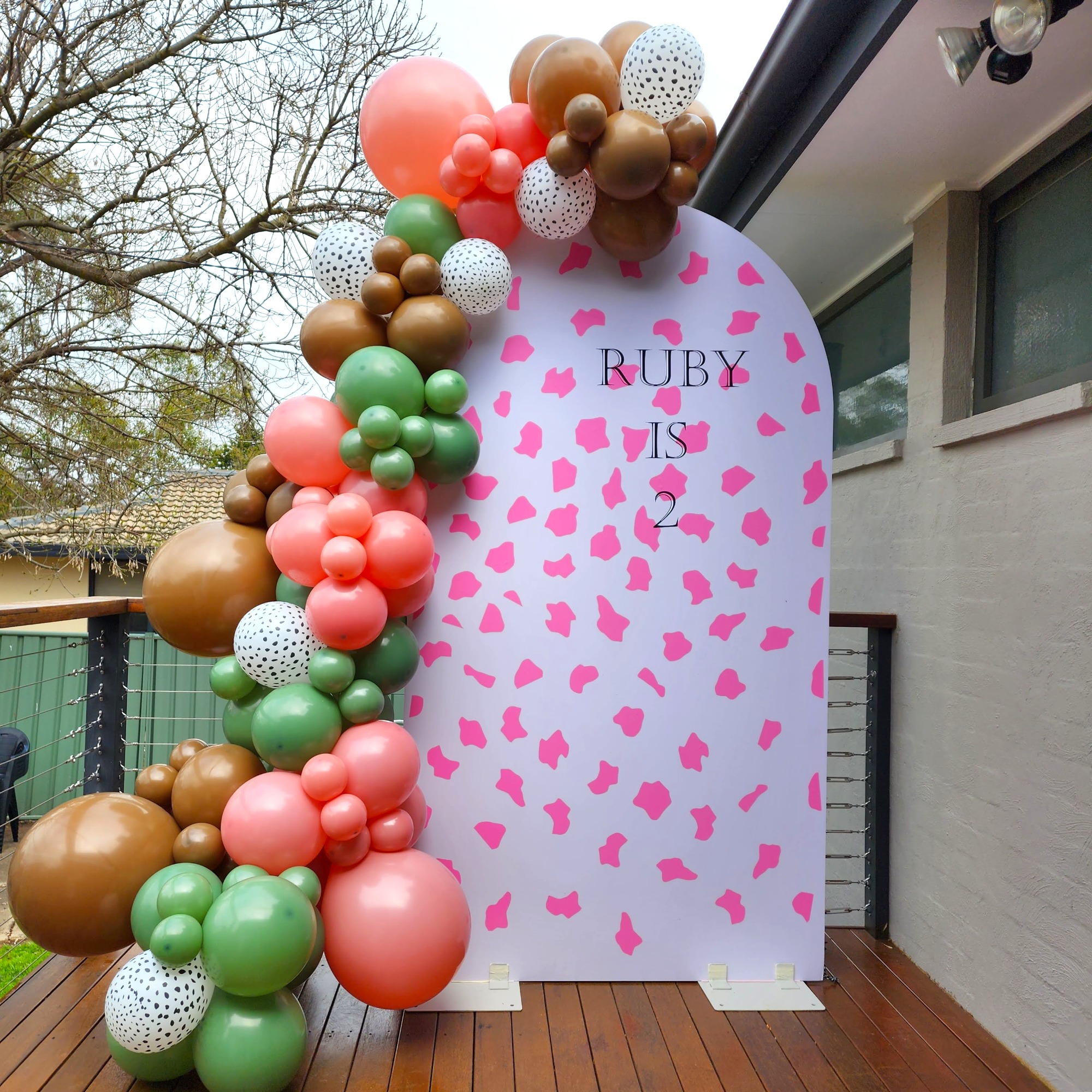 Custom balloons co Canberra