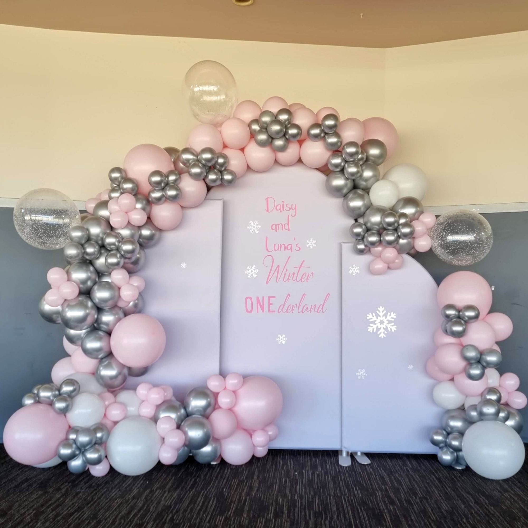 Custom balloons co Canberra