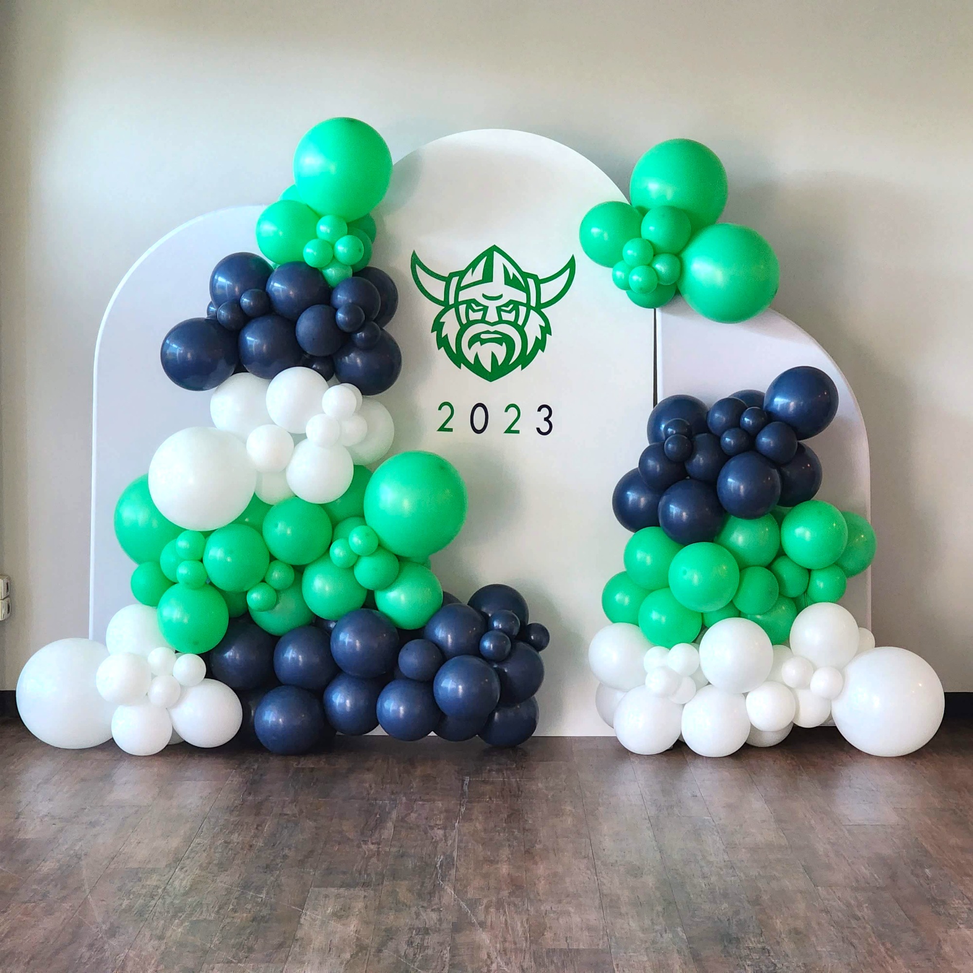 Custom balloons co Canberra