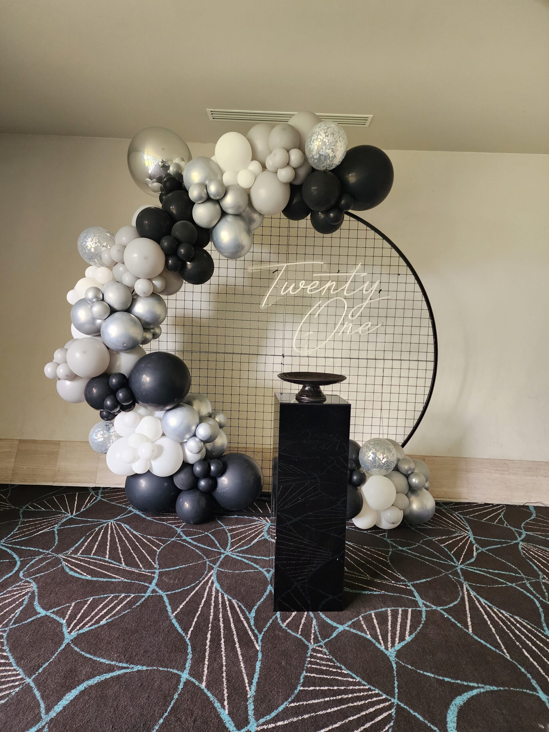 Custom balloons co Canberra