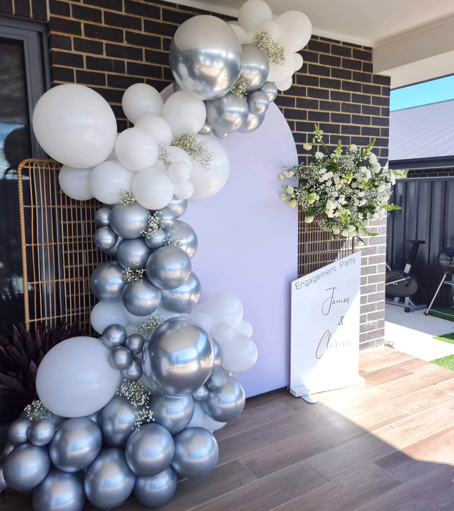 Custom balloons co Canberra