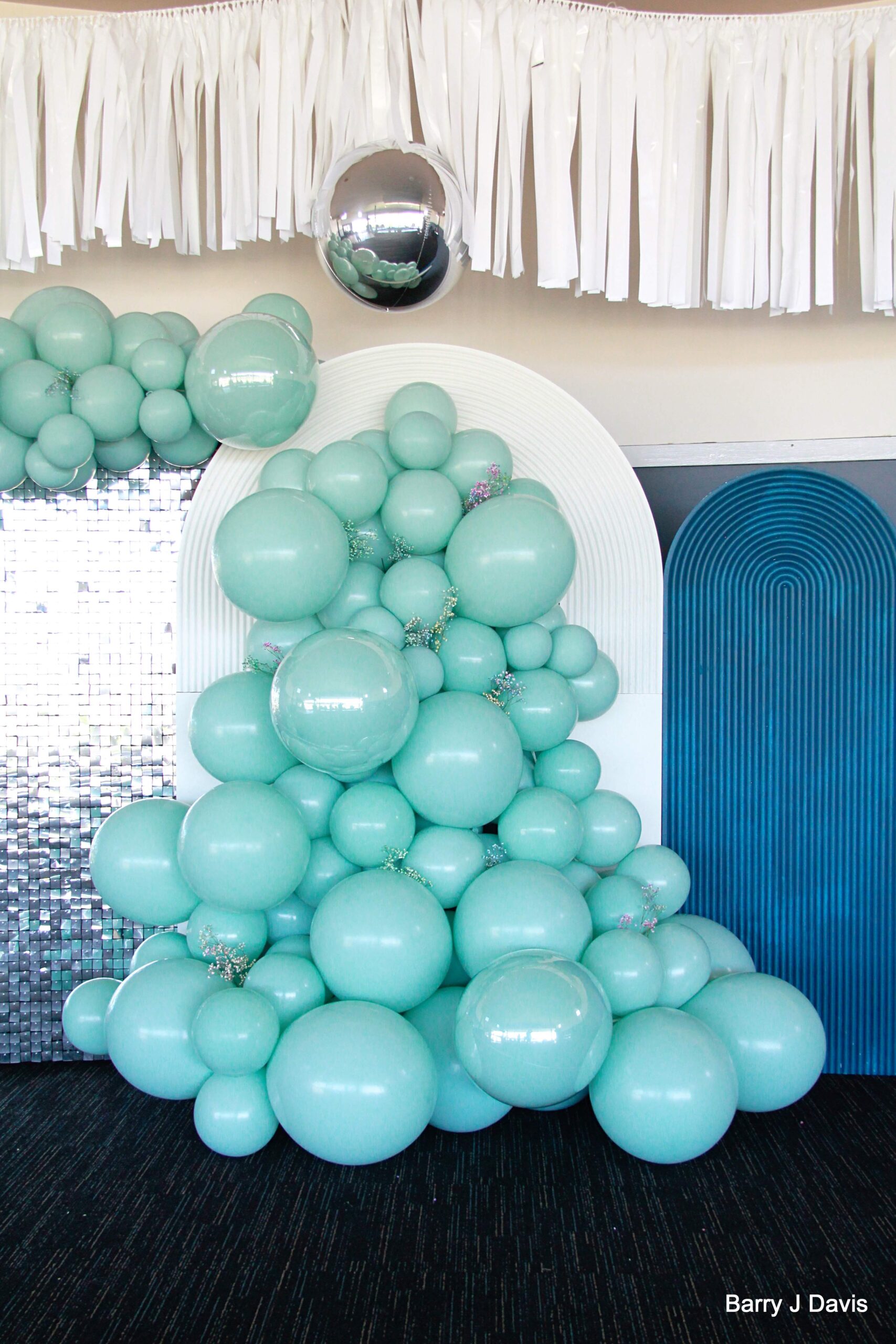 Custom balloons co Canberra